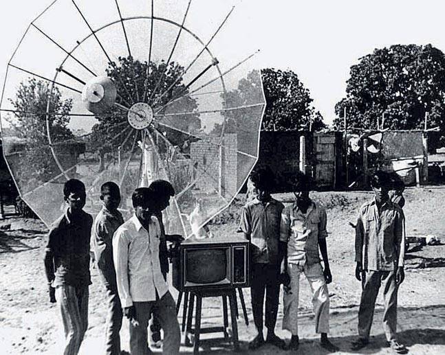 Media Sociology: Comparative and Historical Insights